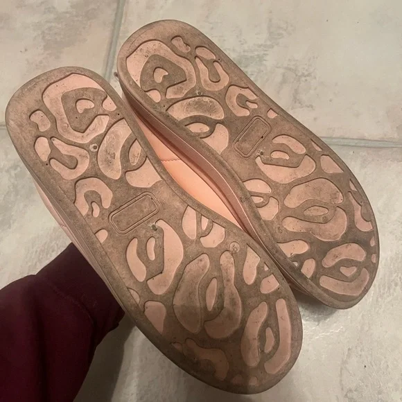 Pink shoes - Picture 3 of 8